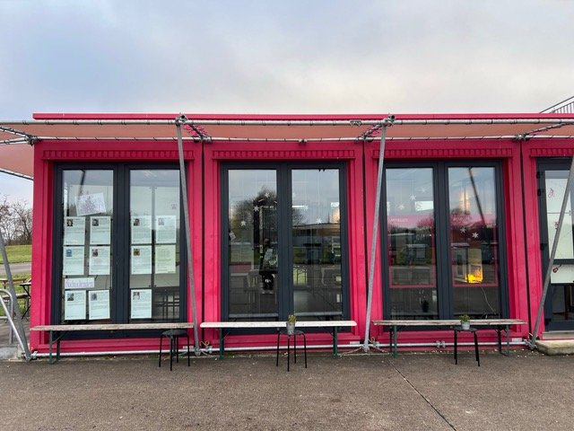 Info-Pavillon mit Feko Infos